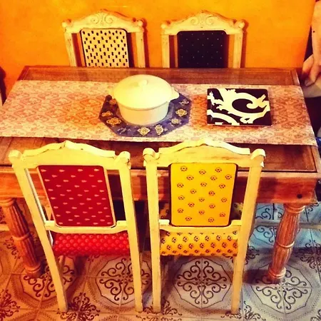 Hand Decorated House With Court * Florence